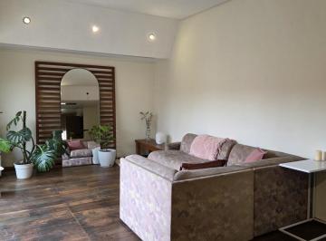 Casa · 142m² · 4 Ambientes · 1 Cochera · Casa en Villa Crespo