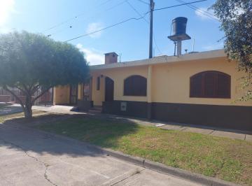 Casa · 4 Dormitorios · 1 Cochera · Casa en Venta en Rosario de Lerma
