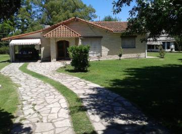 Casa · 250m² · 4 Ambientes · 5 Cocheras · Casa Quinta
