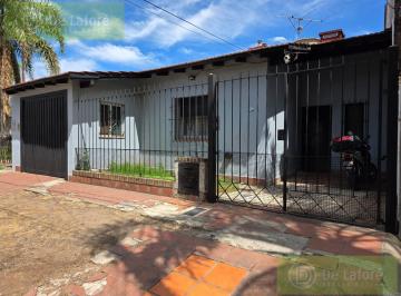 Casa · 132m² · 3 Ambientes · 1 Cochera · Venta - Casa 3 Ambientes en Beccar con Jardín y Parrilla