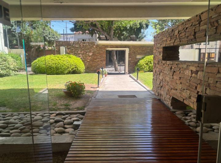Departamento · 90m² · 5 Ambientes · 1 Cochera