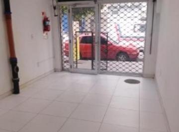 Local comercial · 78m² · Venta Local Al Frente. Ecuador 400