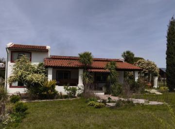 Casa · 102m² · 4 Ambientes · 1 Cochera · Casa en Venta en Loteo Bertone - Villa General Belgrano