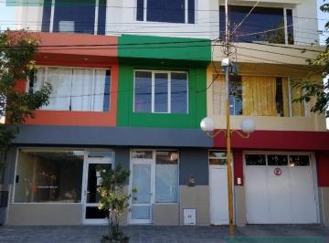 Edificio · 700m² · 1 Cochera · Edificio Comercial en Villa Regina