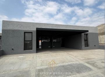 Casa de 3 ambientes, Córdoba · Dúplex en Planta Baja de 2 Dorm. con Patio Parquizado y Cochera – Luminoso y Funcional
