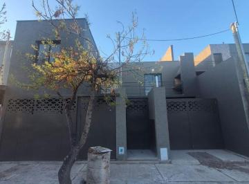 PH de 3 ambientes, Guaymallén · Complejo La Floresta