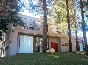Casa · 262m² · 5 Ambientes · Casa en Venta en Costa Esmeralda, Barrio Senderos 1