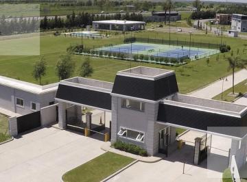 Terreno · 800m² · Venta Lote/terreno en Country Las Golondrinas.