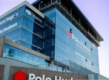 Oficina comercial · 77m² · 1 Ambiente · Alquiler de Oficina Comercial Polo de Hudson.
