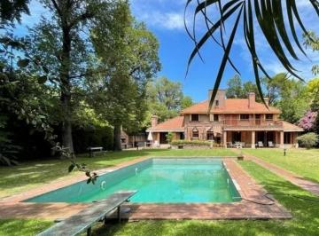 Casa · 416m² · 6 Ambientes · 4 Cocheras · Casa en Venta en La Horqueta, San Isidro, G. B. a. Zona Norte