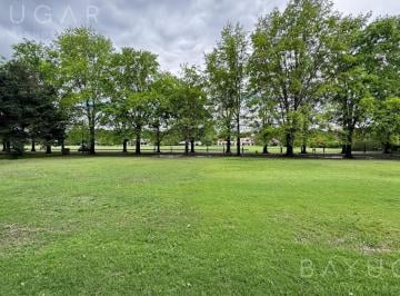 Terreno · 2117m² · Venta - Gran Lote con Vista a La Cancha de Polo - Centauros
