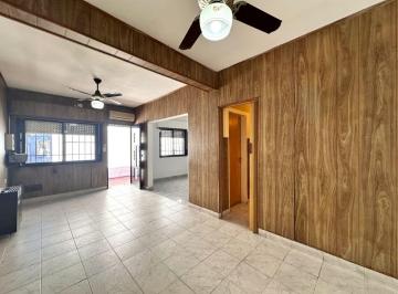 Casa de 3 ambientes, Rosario · Casa 2 Dorm. Pasillo Unico en Venta - Hopkins 3000 - Parque Casado