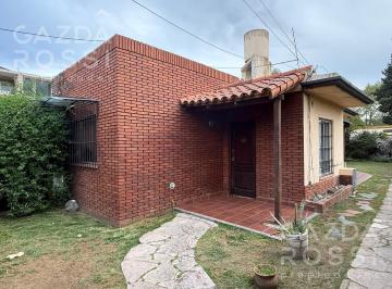 Casa · 48m² · 2 Ambientes · Casa PH en Venta en Adrogue