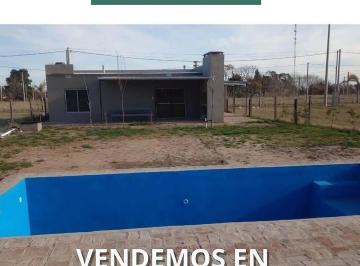 Casa de 4 ambientes, Navarro · Casa Amoblada en Navarro con Financiación