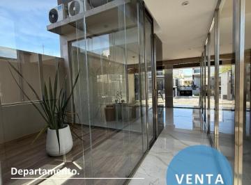 Departamento · 82m² · 4 Ambientes · 1 Cochera · Departamento de Dos Dorm. y Cochera en Excelente Ubicación. Chacabuco 800