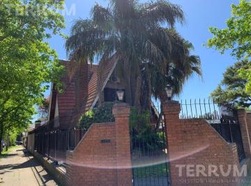 Casa · 193m² · 5 Ambientes · 3 Cocheras · Casa en Venta en Monte Grande