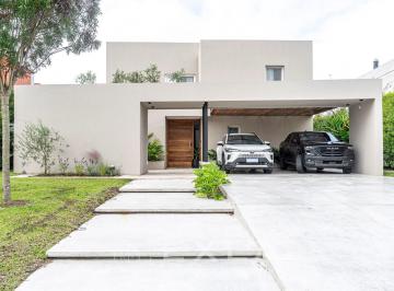 Casa · 326m² · Casa en Venta en Virazón, Nordelta, Tigre