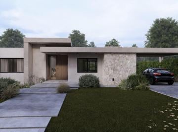 Casa de 6 ambientes, Maipú · Espectacular Casa en Ciro de Vieytes