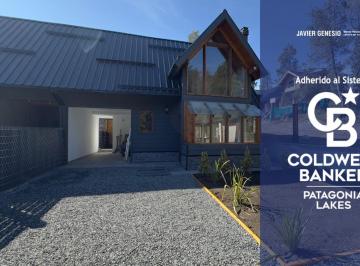 Casa · 78m² · 4 Ambientes · 1 Cochera · Casa en Villa La Angostura