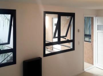 PH · 40m² · 2 Ambientes · 1 Cochera · PH - Pompeya