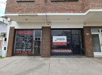 Local comercial , Lanús · - Local Doble en Importante Zona Comercial