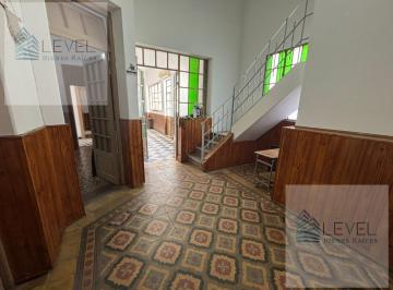 Local comercial · 281m² · 8 Ambientes · 1 Cochera · Alquiler Casa Para Uso Comercial 175 m² Barrio Pueyrredón