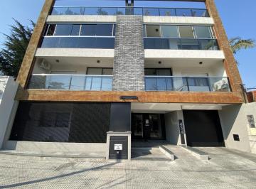 Departamento · 60m² · 3 Ambientes · 1 Cochera · Simon Bolivar 434 1° *d*