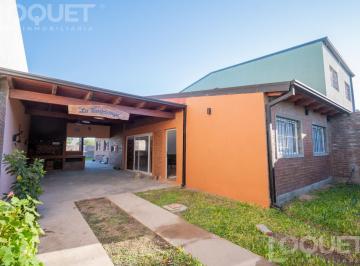 Casa · 140m² · 3 Ambientes · 1 Cochera · Casa en Venta en Praderas 3 Calle La Plata 3000