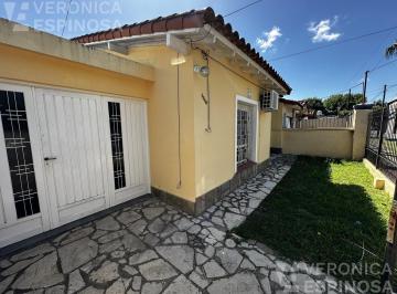 Casa · 142m² · 4 Ambientes · 2 Cocheras · Casa en Venta, Moron Sur