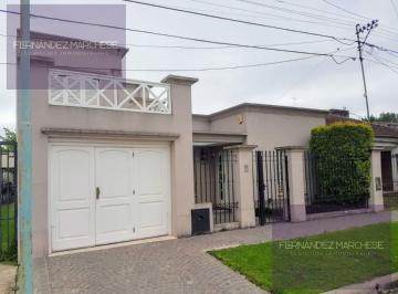 Casa · 290m² · 7 Ambientes · Casa en San Cayetano (Lujan)