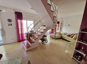 Departamento · 73m² · 3 Ambientes · Departamento en Triplex de 3 Ambientes