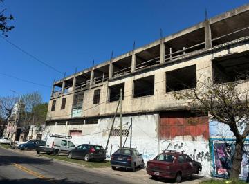 Edificio , Avellaneda · Edificio en Construcción Para Desarrollo Inmobiliario Y/o Industrias