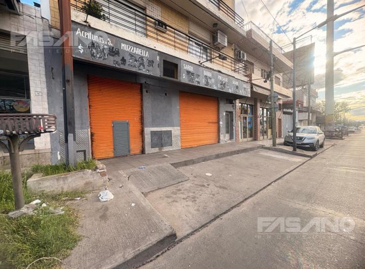 Local comercial · 200m²