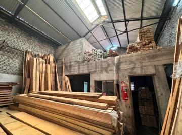 Bodega-Galpón · 207m² · Galpon en Venta en Remedios de Escalada.