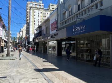 Frente · Excelente Casa en Planta Alta Sobre La Peatonal