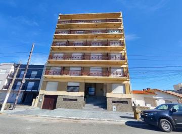 Departamento de 1 ambiente, La Lucila del Mar · Frente Al Mar y en P. B – Oportunidad en Lucila del Mar!.