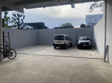 Garage , General San Martín · Cocheras Cubiertas y Descubiertas