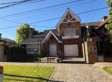 TAV-TAV-7110_2 · Venta Casa 5 Amb. con Pileta en Castelar
