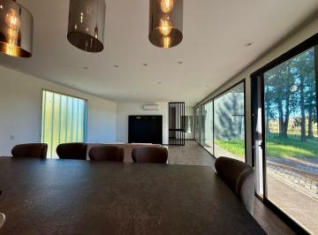 Casa de 3 ambientes, La Plata · Casa en Venta Club de Campo Miralagos Golf Ruta 2 La Plata Oportunidad Sup. Total 700 m Losa Radiante