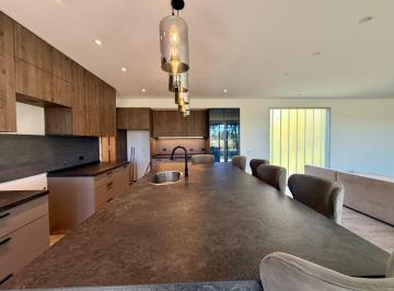 Casa de 3 ambientes, La Plata · Casa en Venta Club de Campo Miralagos Golf Ruta 2 La Plata Oportunidad Sup. Total 700 m Losa Radiante