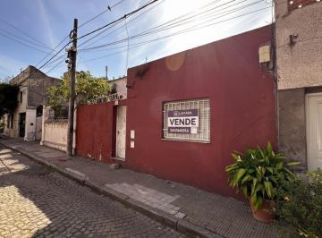 Casa · 72m² · 5 Ambientes · Casa con Potencial en Ubicación Estratégica de Barrio Lourdes