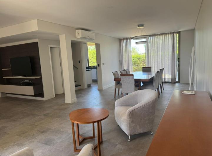 PH · 168m² · 6 Ambientes · 2 Cocheras