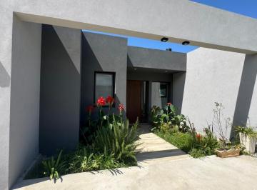 Casa · 150m² · 4 Ambientes · 2 Cocheras · Alquiler de Casa Amoblada con Pileta en Riberas | Puertos del Lago | Escobar