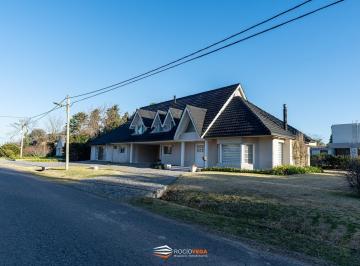 Casa · 420m² · 5 Ambientes · 1 Cochera · Casa en Venta en Country San Diego Moreno