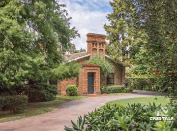 Casa · 400m² · 5 Ambientes · Venta / Permuta | Casa 4 Dorm. con Jardín y Pileta | Terreno 3000 m² | Fisherton, Rosario