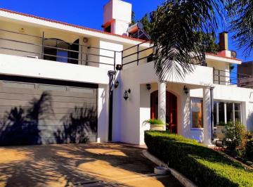 Casa de 8 ambientes, Villa Carlos Paz · Se Vende Hermosa Casa C/pileta en Villa del Lago