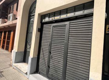 Bodega-Galpón , Caballito · Galpón Comercial / Craig Al 800