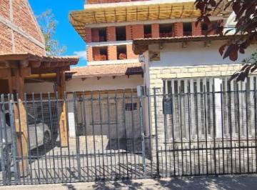 Casa · 143m² · 2 Dormitorios · 1 Cochera · Casa - Santa Genoveva
