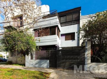Casa · 202m² · 5 Ambientes · 1 Cochera · Casa - Parana