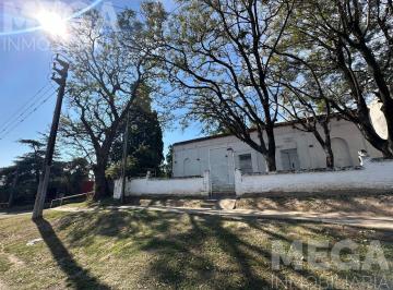 Casa · 1292m² · 1 Ambiente · Gran Esquina en Venta Plena Av Las Americas